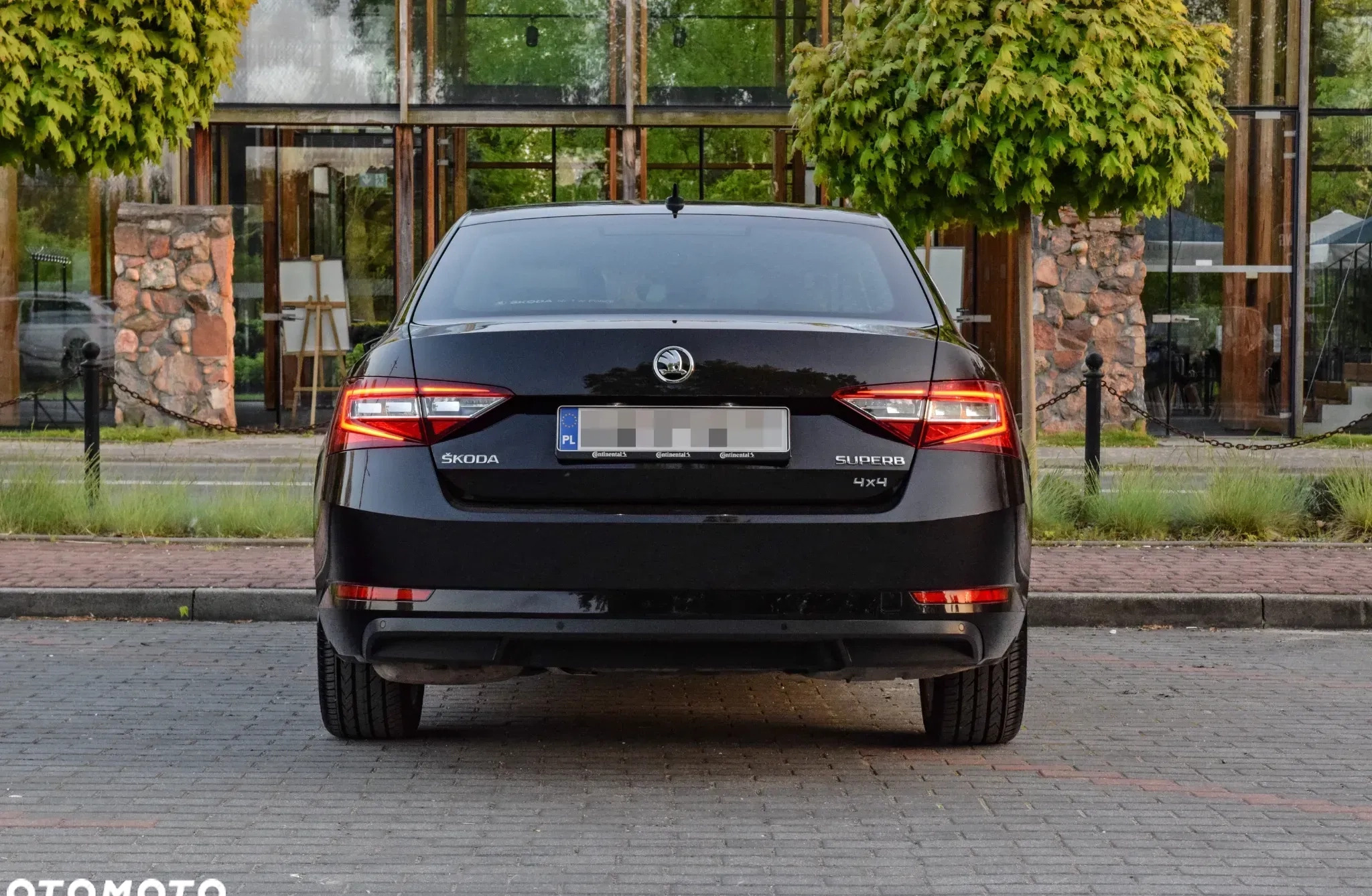 Skoda Superb cena 84900 przebieg: 200000, rok produkcji 2018 z Sochaczew małe 742